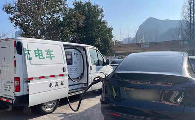 独山汽车搭电