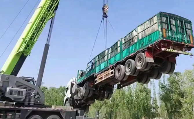 独山道路脱困救援案例